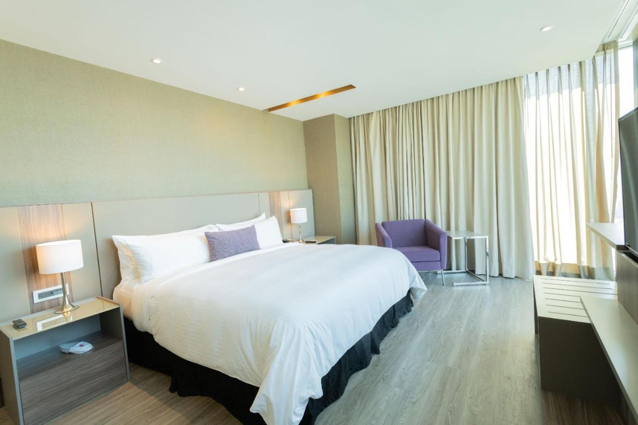 Camino Real Fashion Drive Monterrey Hotel San Pedro Garza Garcia Exterior photo A bedroom at the hotel